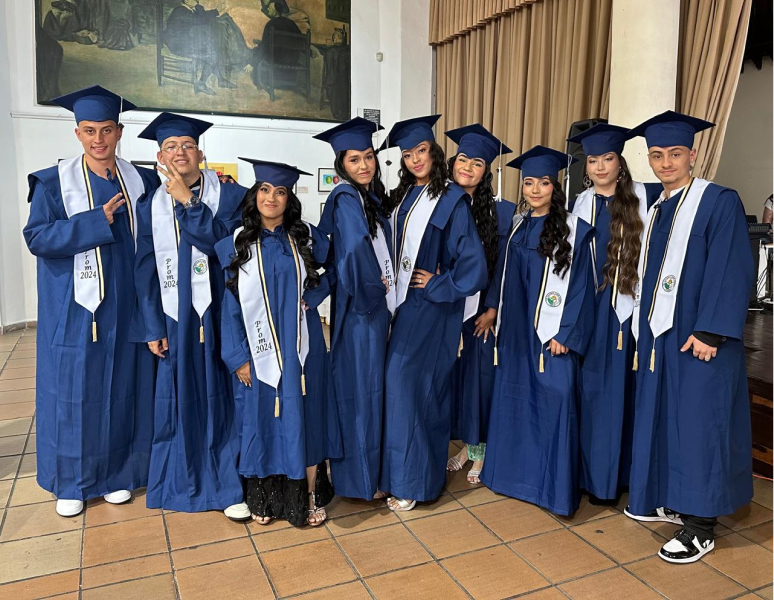 jóvenes graduados