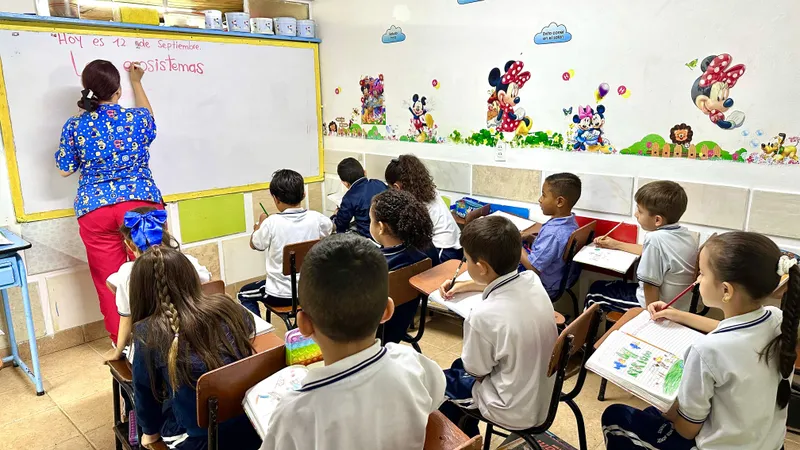 Estudiantes Colegio Jhon Dewey