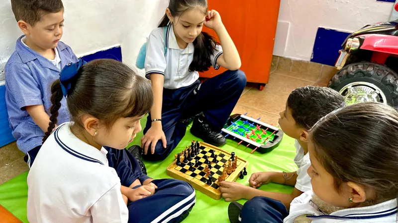 Estudiantes Colegio Jhon Dewey